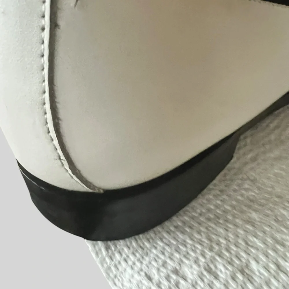 Everlane Women's White and Black Loafers - Picture 9 of 9